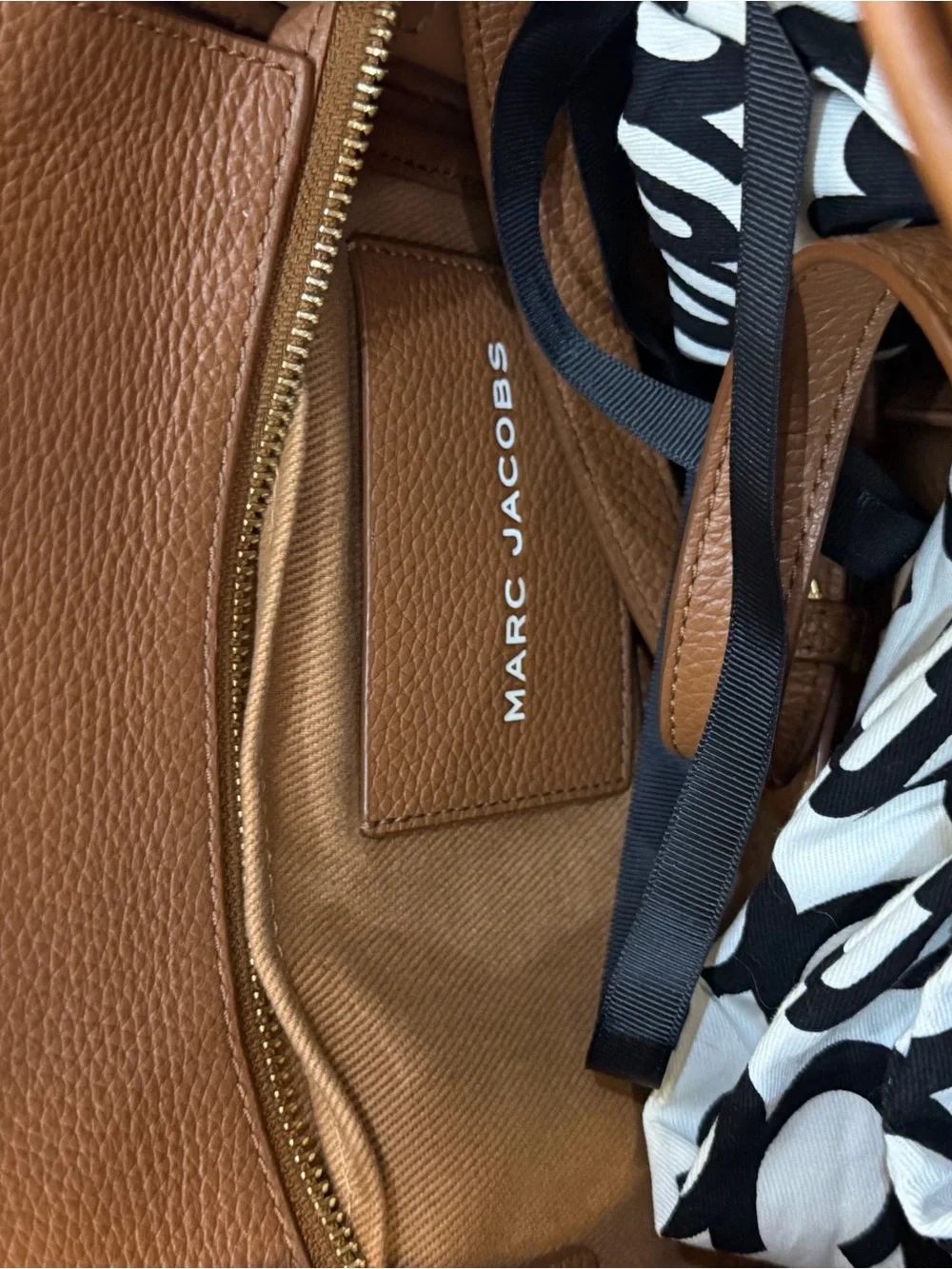 Marc Jacobs compact tote